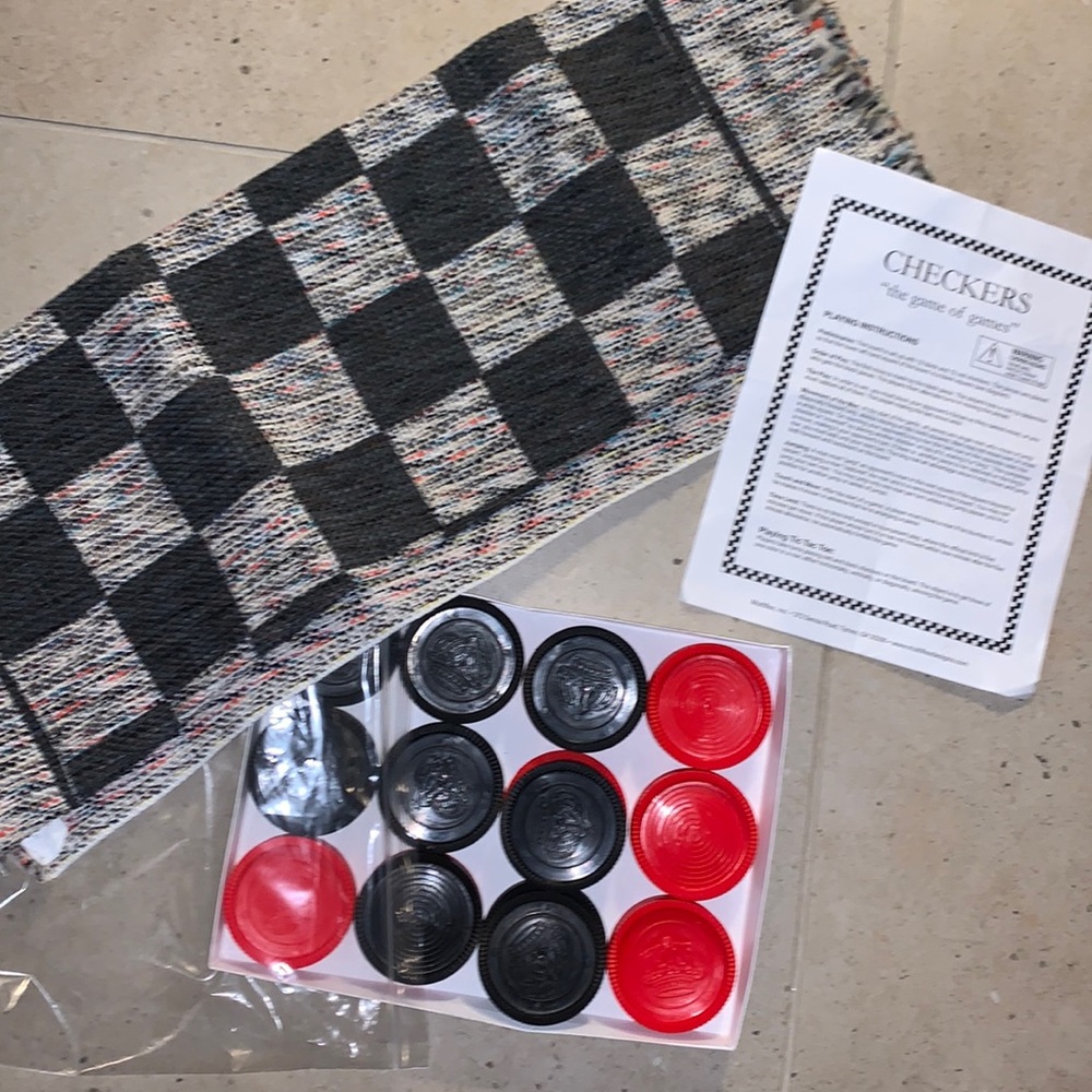 Fun oversized checkers ‘rug’ game, brand new💫 made 🇺🇸 USA